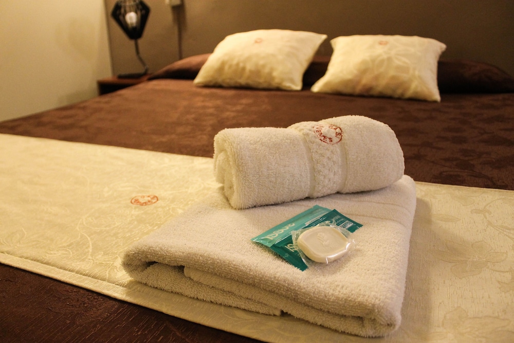 Basic Double Room, 1 Double Bed, Non Smoking photo 3