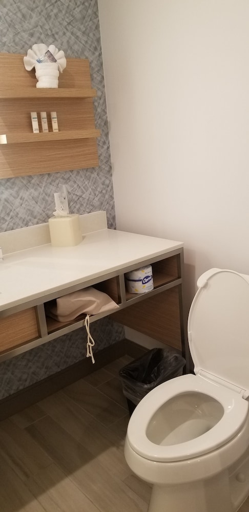Room, 2 Queen Beds, Accessible (Hearing) - Photo 10