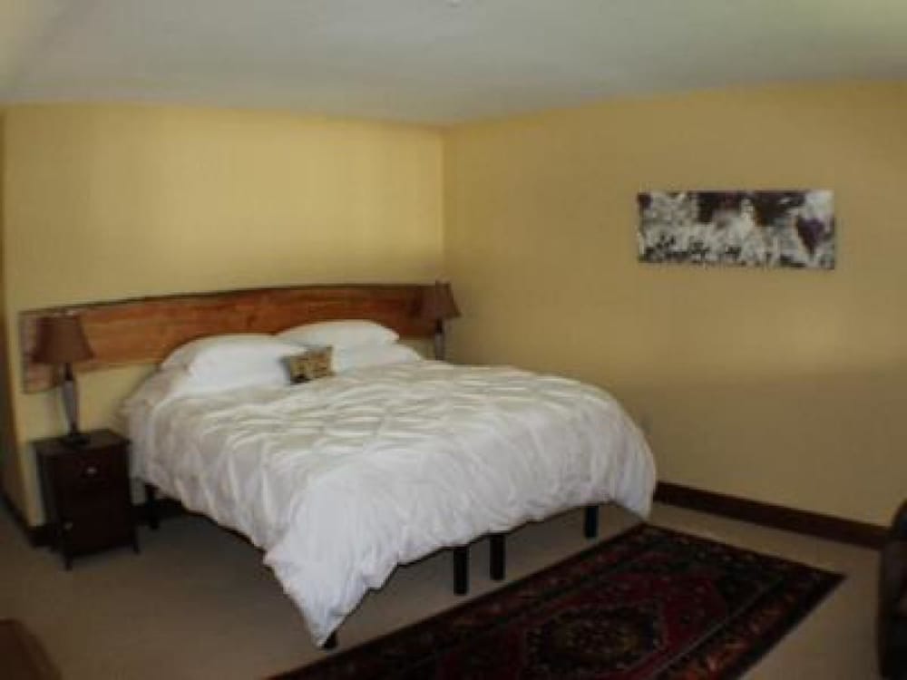 Deluxe Double Room, Ensuite, Partial Sea View (Water View) photo 1