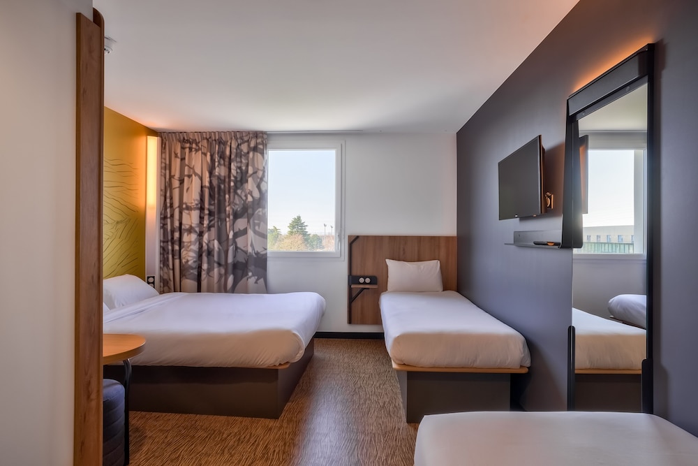 Quadruple Room - Photo 1