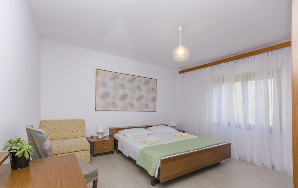 Apartment (A1)