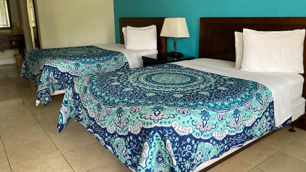 Economy Double or Twin Room photo 3
