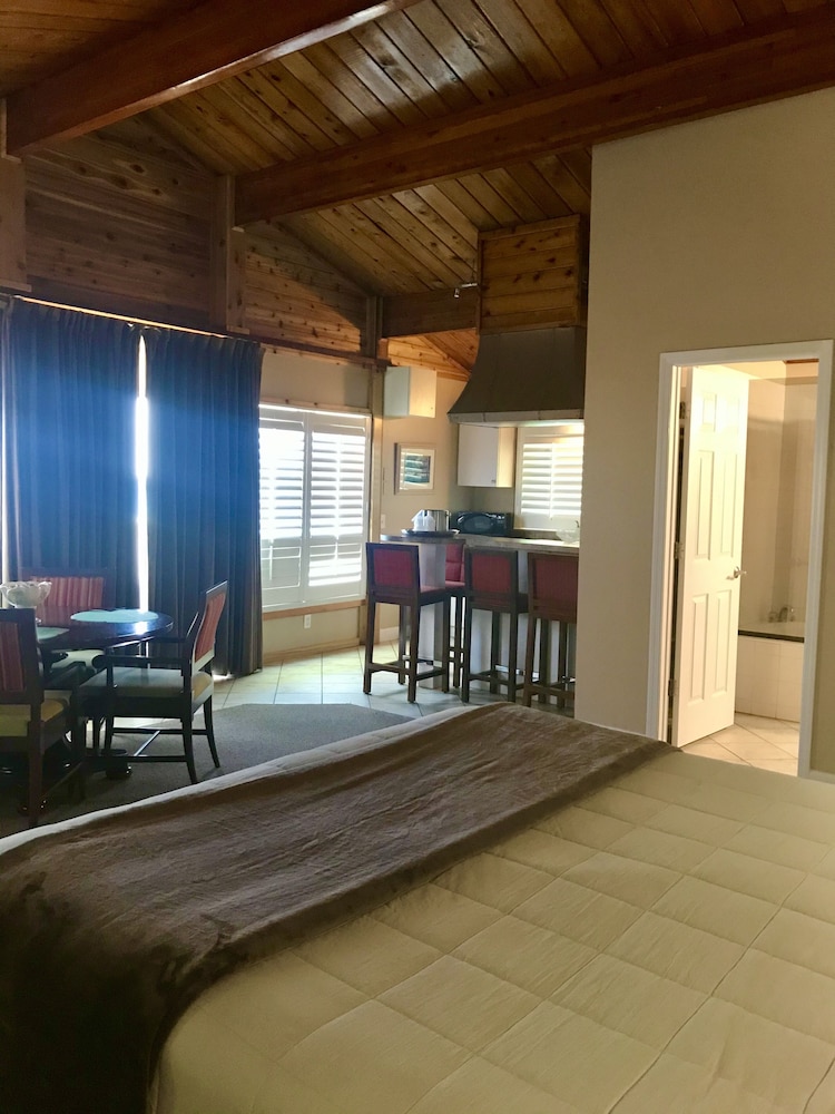 Honeymoon Single Room photo 2