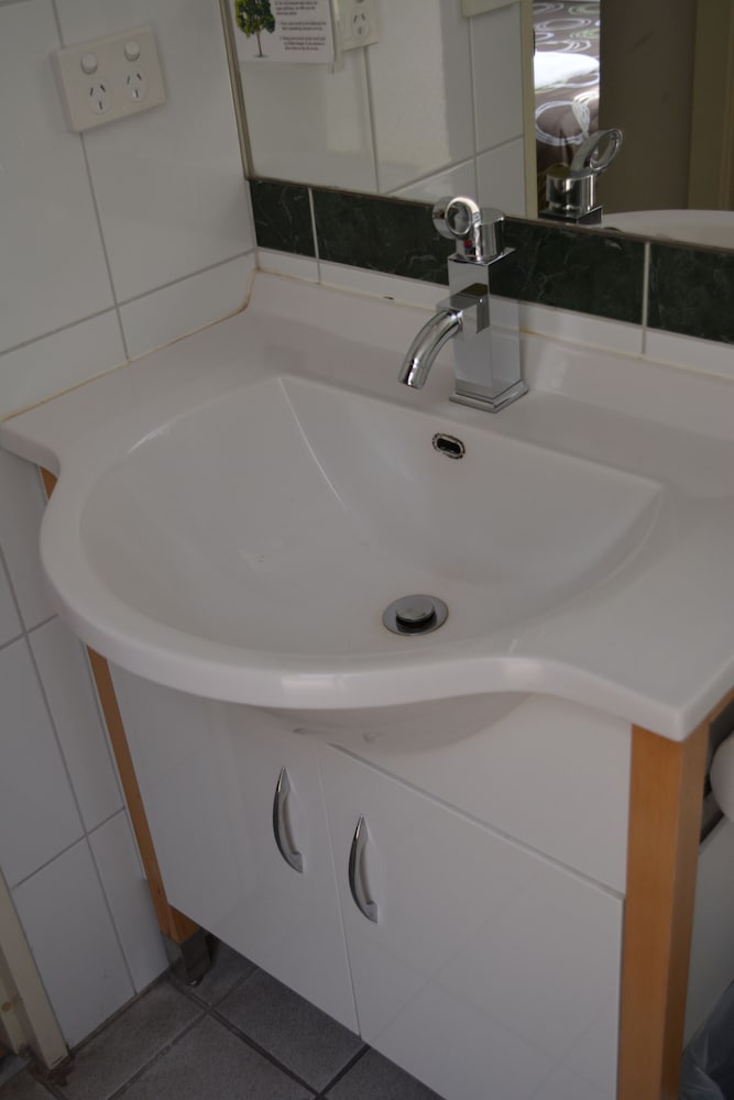 Standard Studio Twin Apartment - Photo 7