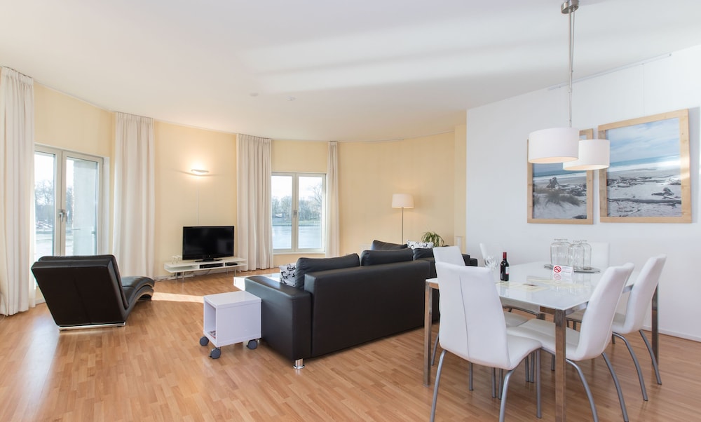 Superior Apartment, River View