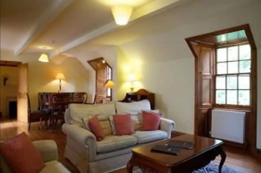 Suite, 2 Bedrooms photo 2