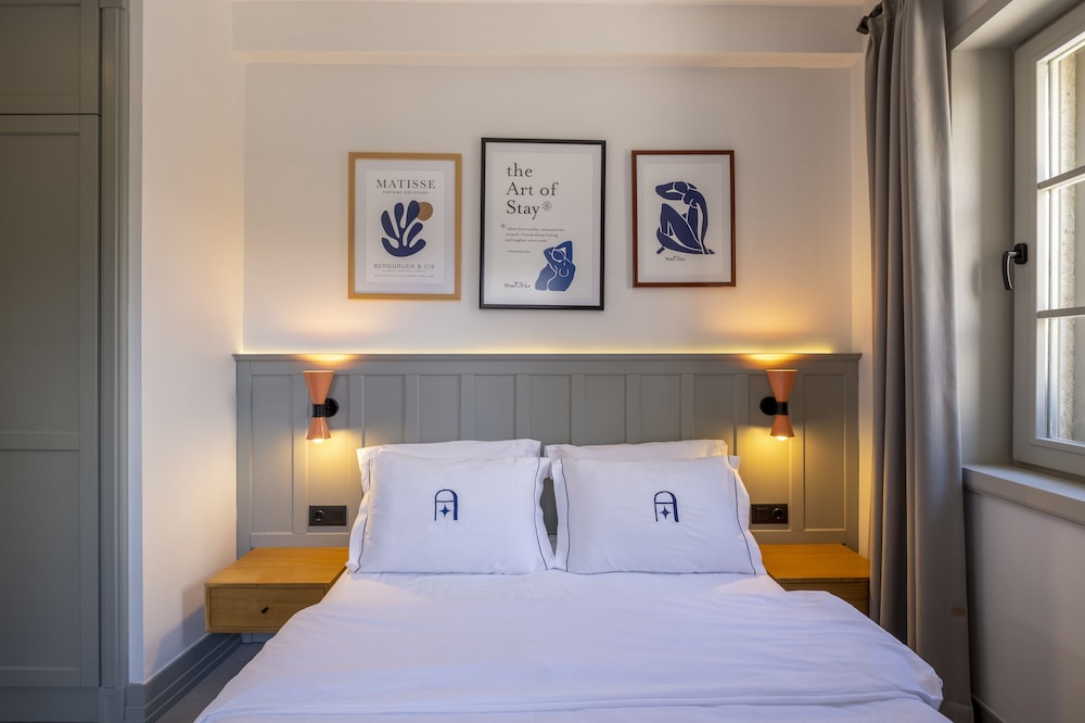 Standard Double Room - Photo 13