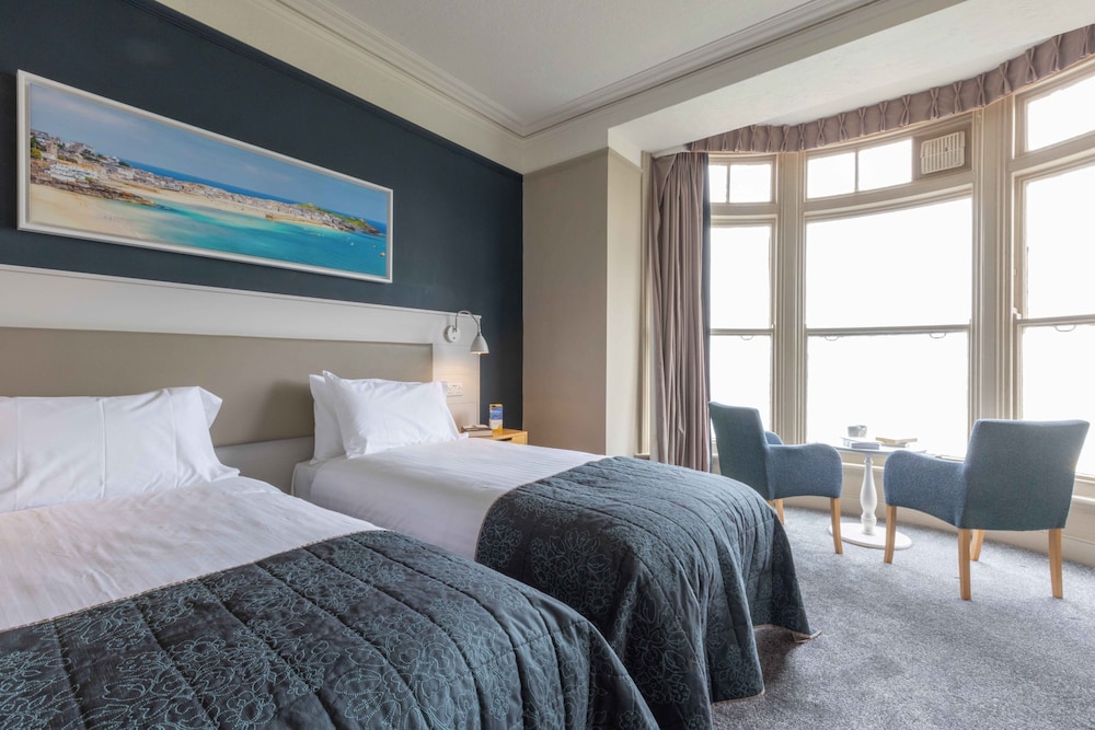 Superior Twin Room photo 2