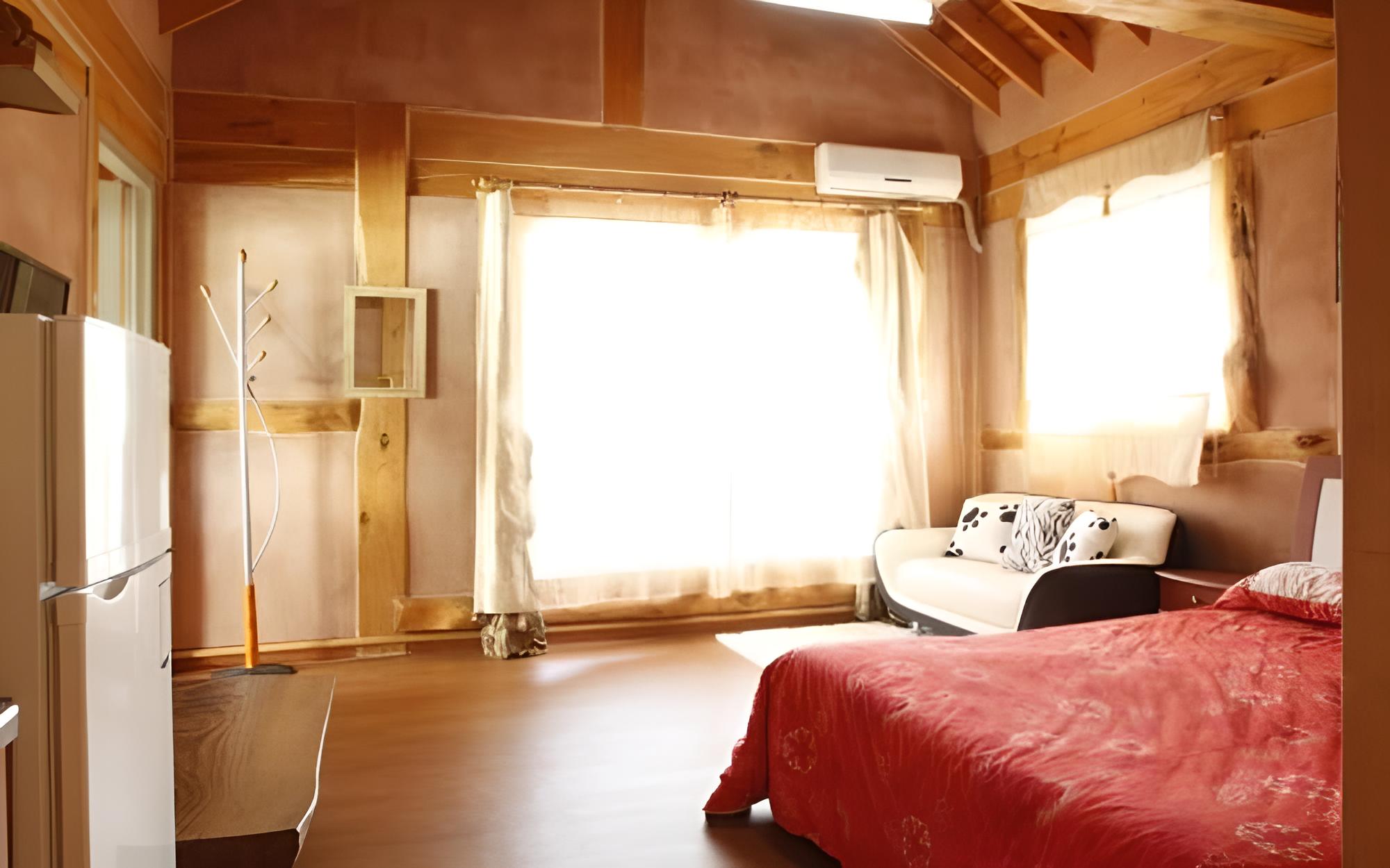 Room (Sound of waves) photo 2