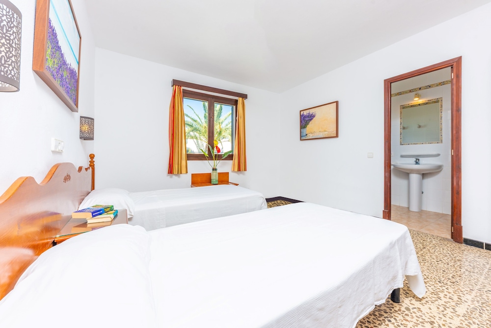 Standard Twin Room photo 2