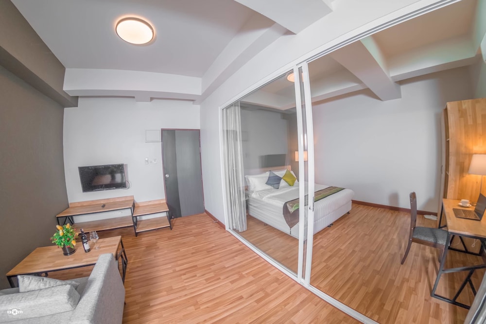 Studio Suite Apartment photo 2
