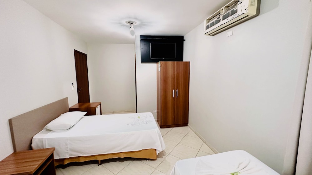 Economy Quadruple Room photo 2
