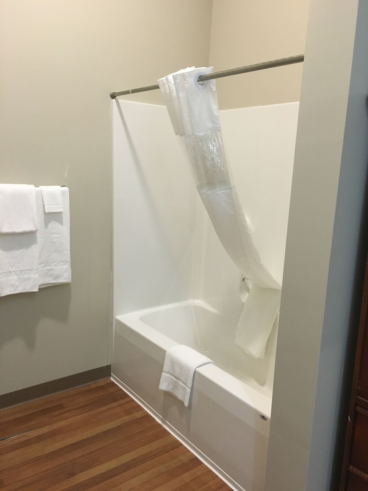 Deluxe Room, Multiple Beds, Refrigerator, Mountain View photo 3