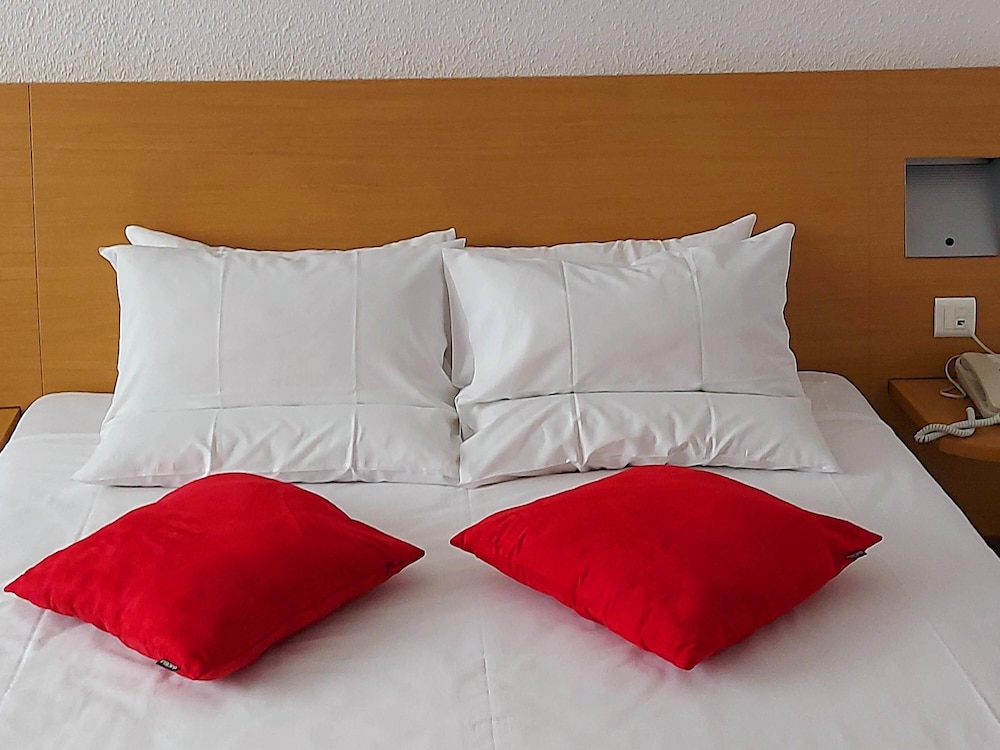 Room, 1 Double Bed - Photo 2