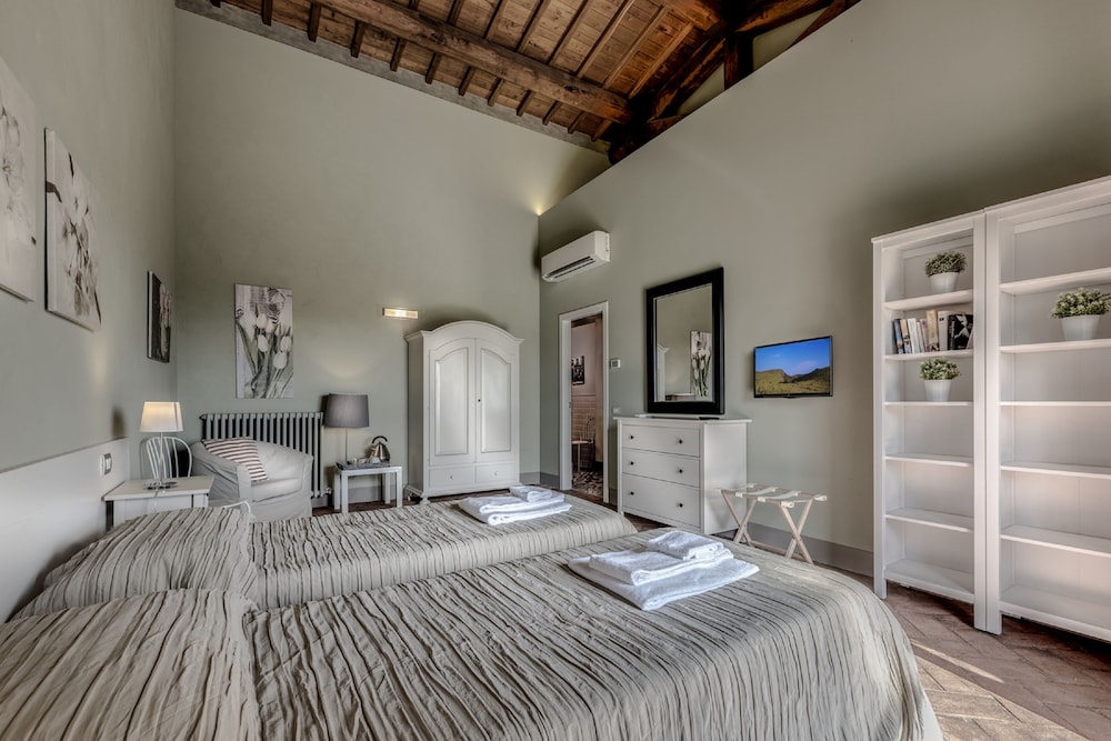 Superior Double or Twin Room photo 3