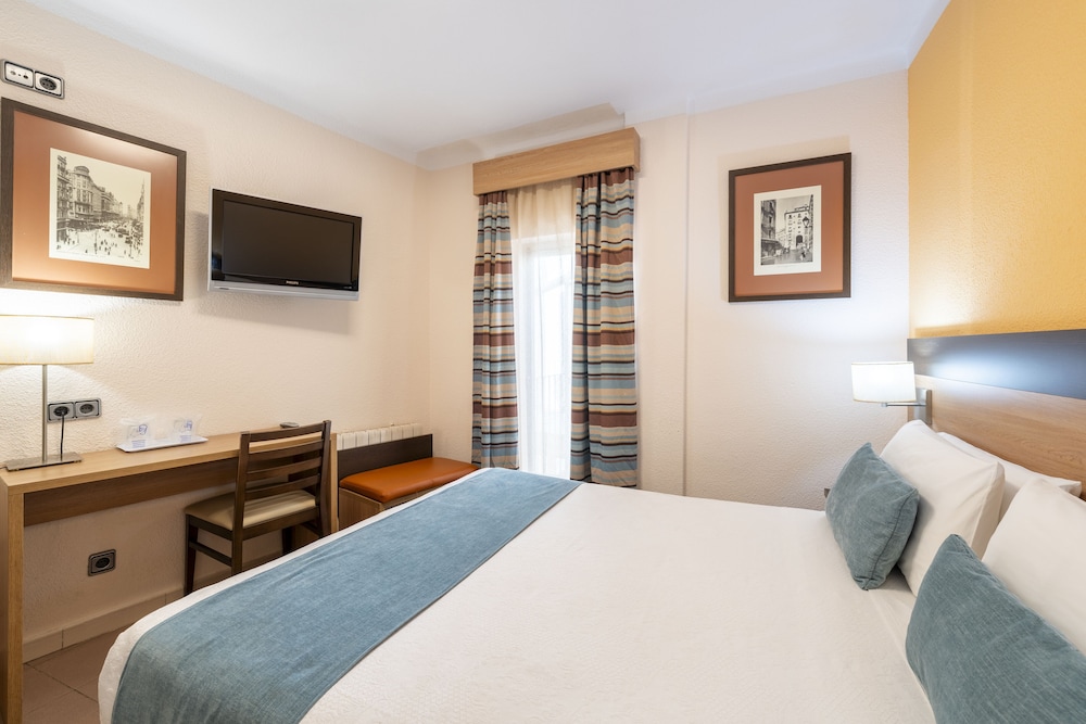 Standard Room - Photo 11