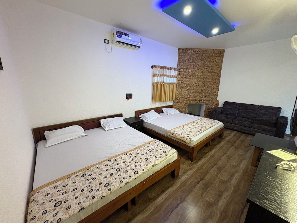 Deluxe Room, Hill View photo 2