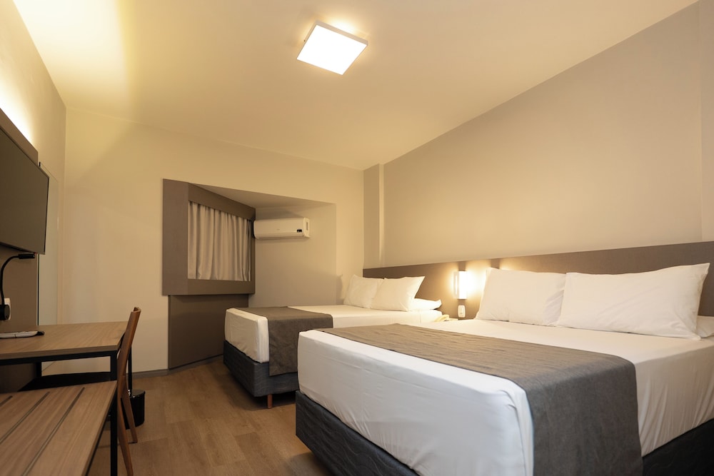 Deluxe Quadruple Room, Multiple Bedrooms