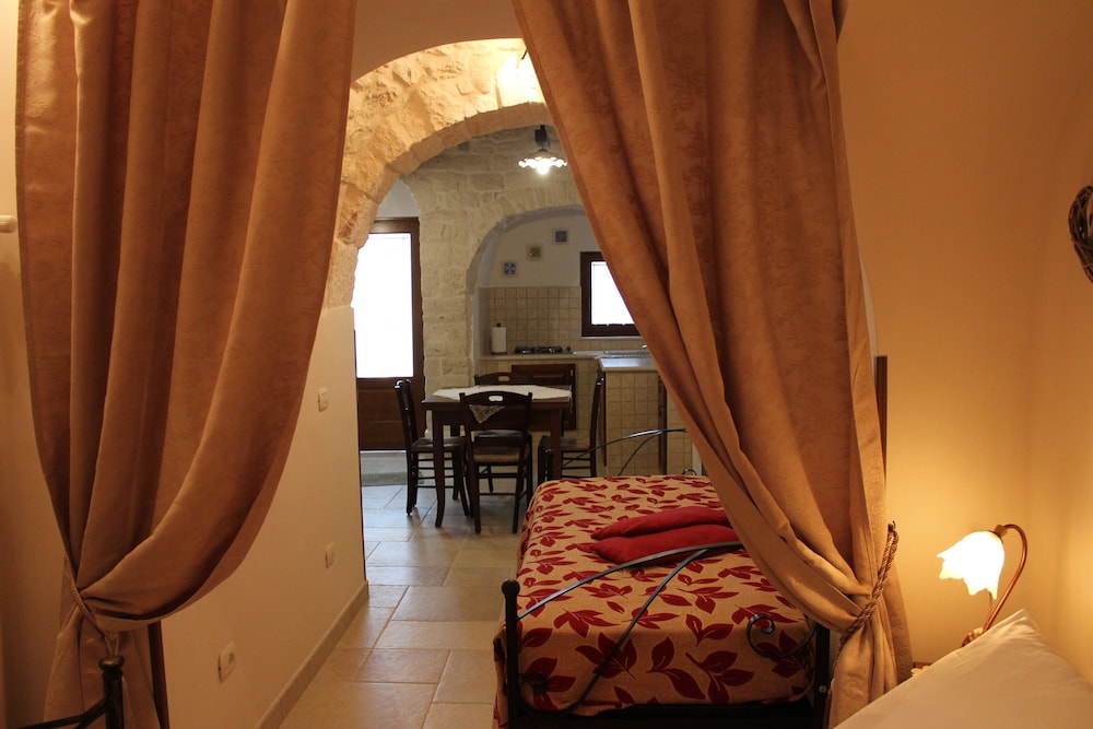 Trullo (3 Adults)