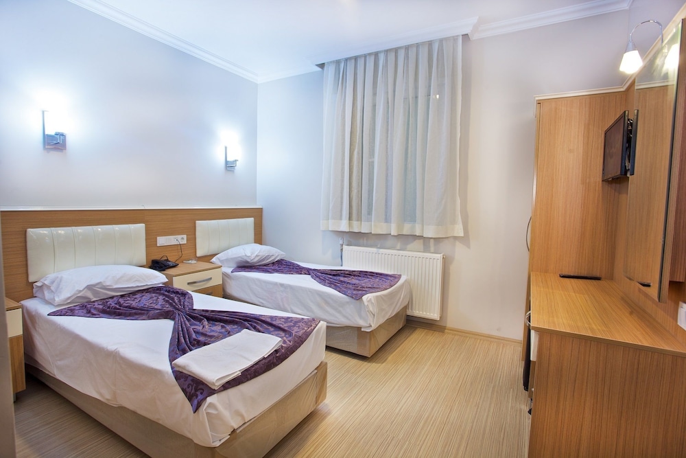 Standard Triple Room photo 3
