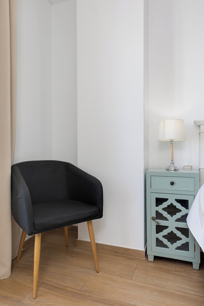 Standard Double or Twin Room - Photo 14