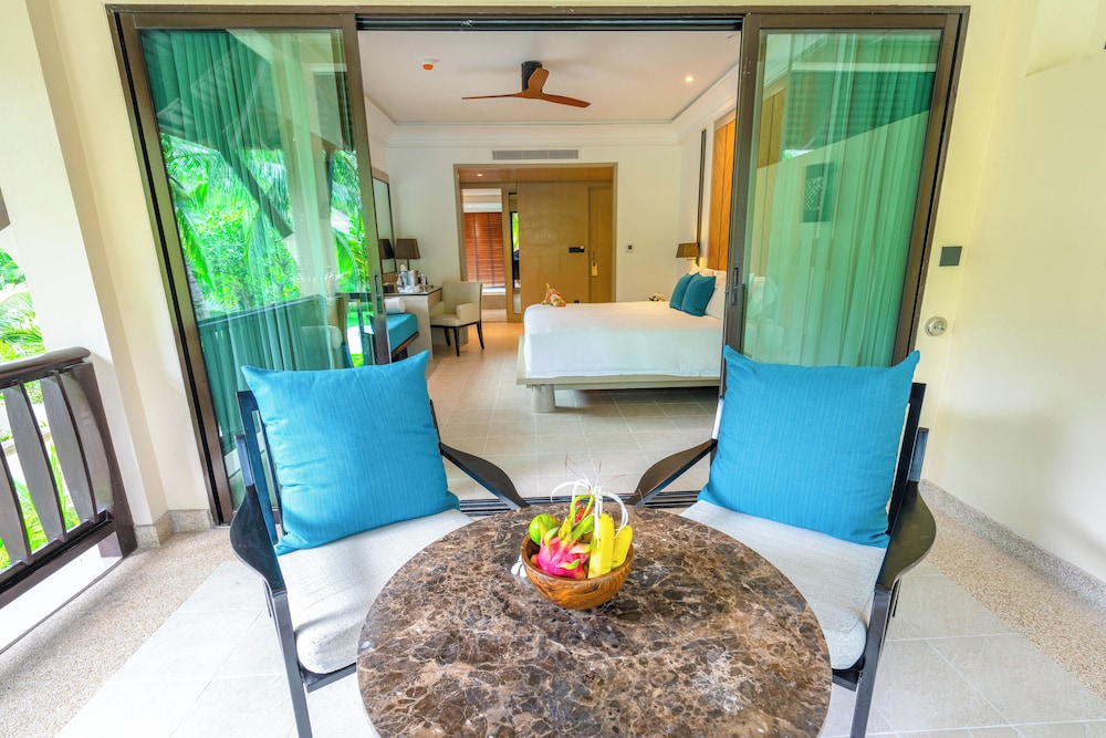 Deluxe Room, 1 King Bed (Garden Pavilion) - Photo 5