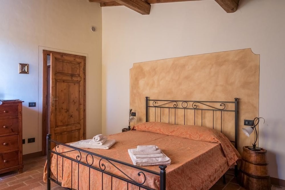 Deluxe House, 2 Bedrooms, Patio, Garden Area photo 2