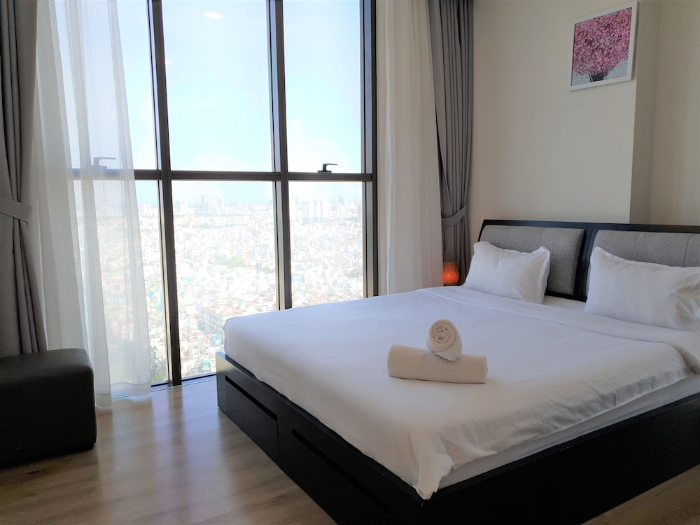 Deluxe Apartment, 3 Bedrooms, Balcony, River View