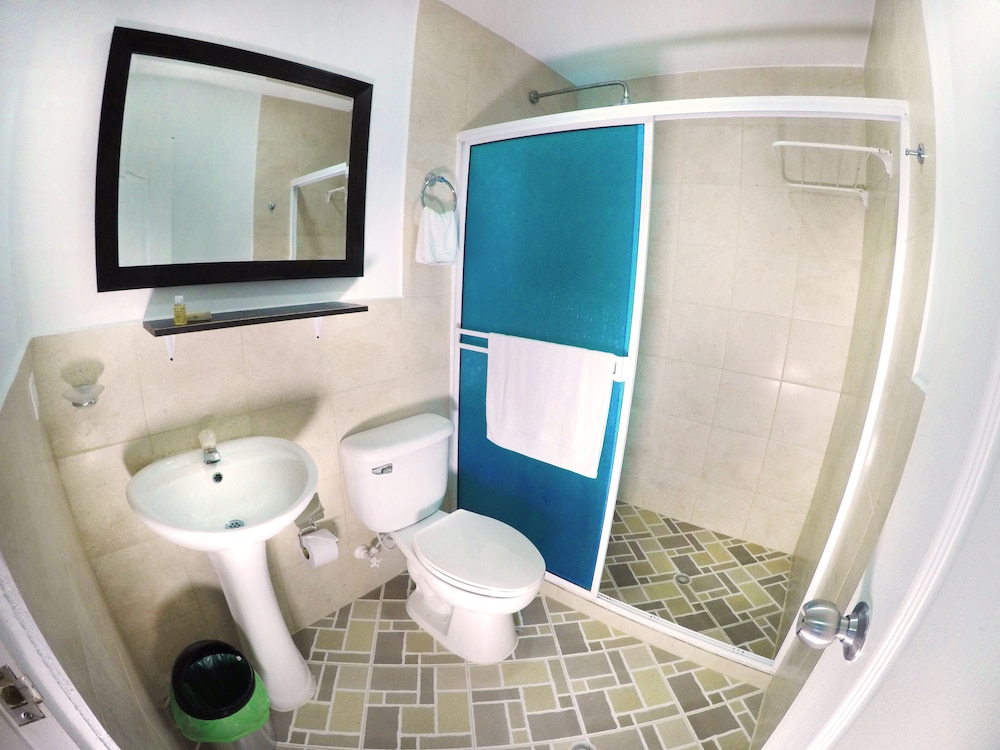 Standard Double Room - Photo 4