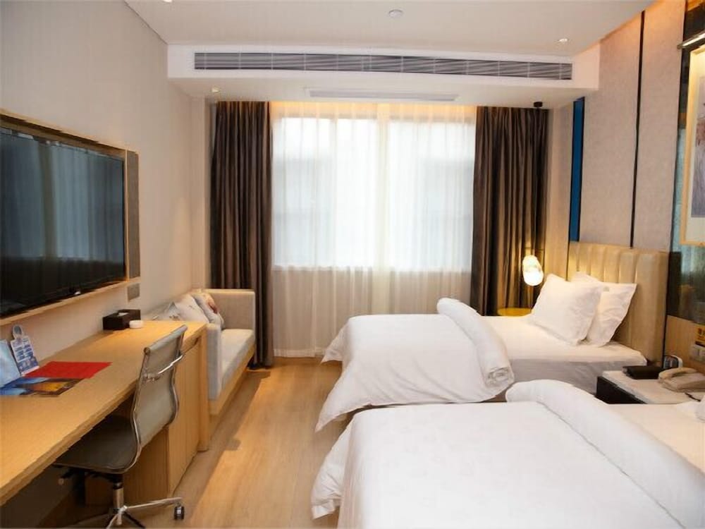 Twin Room (Very Sassy)