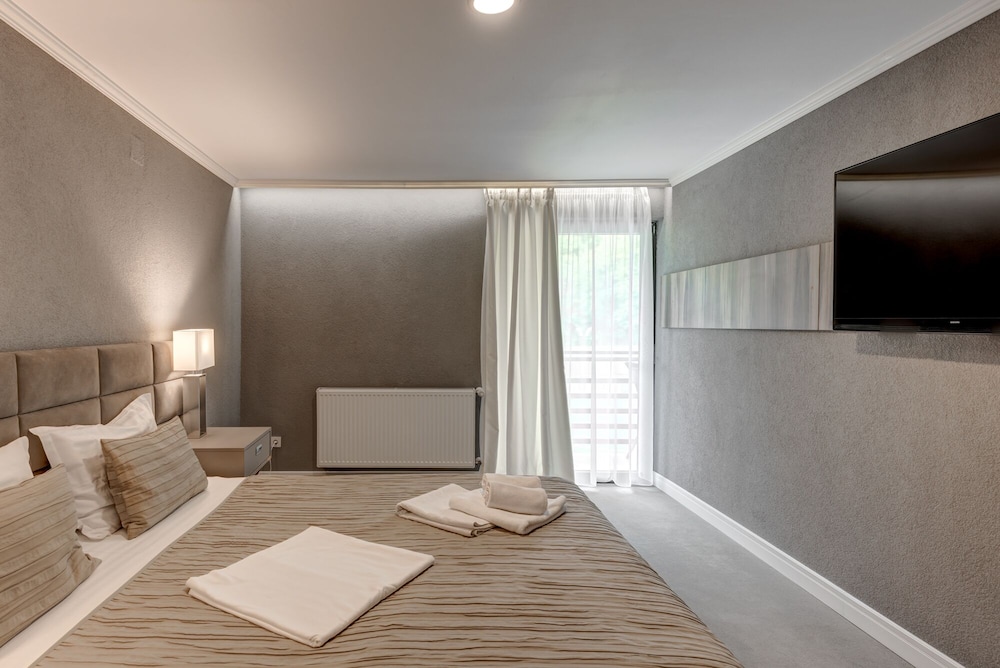 Luxury Suite, Balcony photo 3