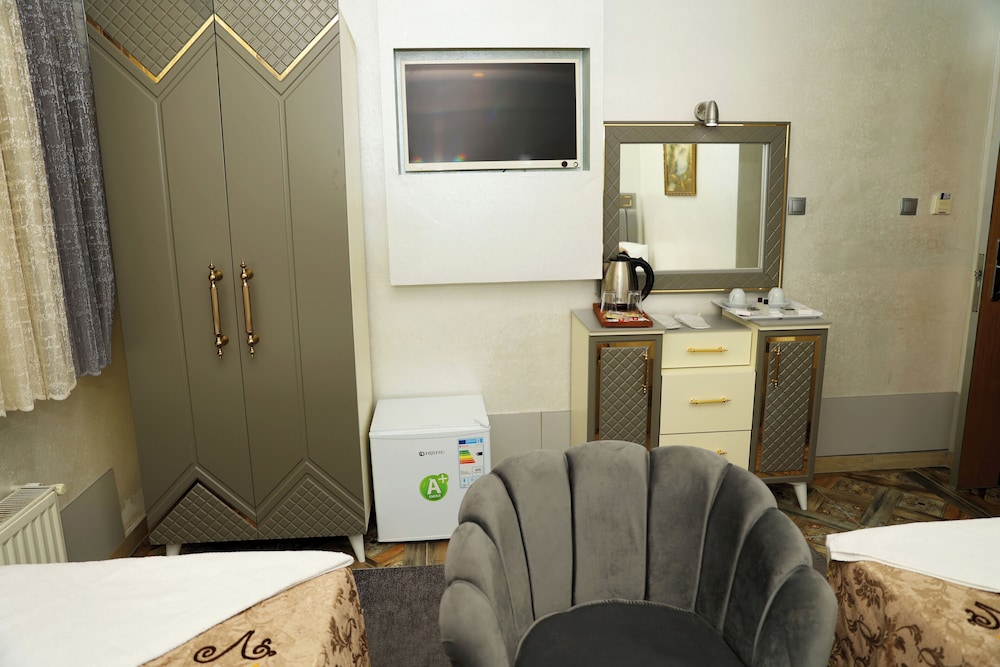 Basic Double or Twin Room, 2 Twin Beds photo 2