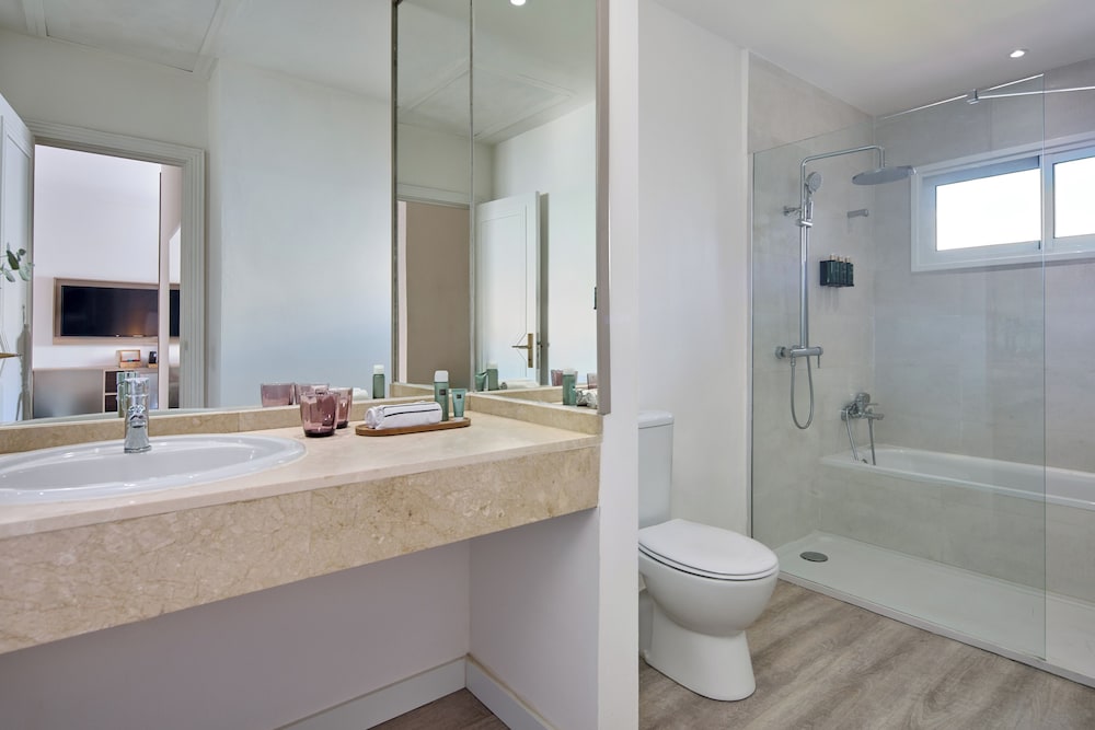 Presidential Suite Front Sea View