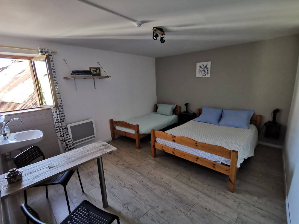 Triple Room, Mountain View photo 1