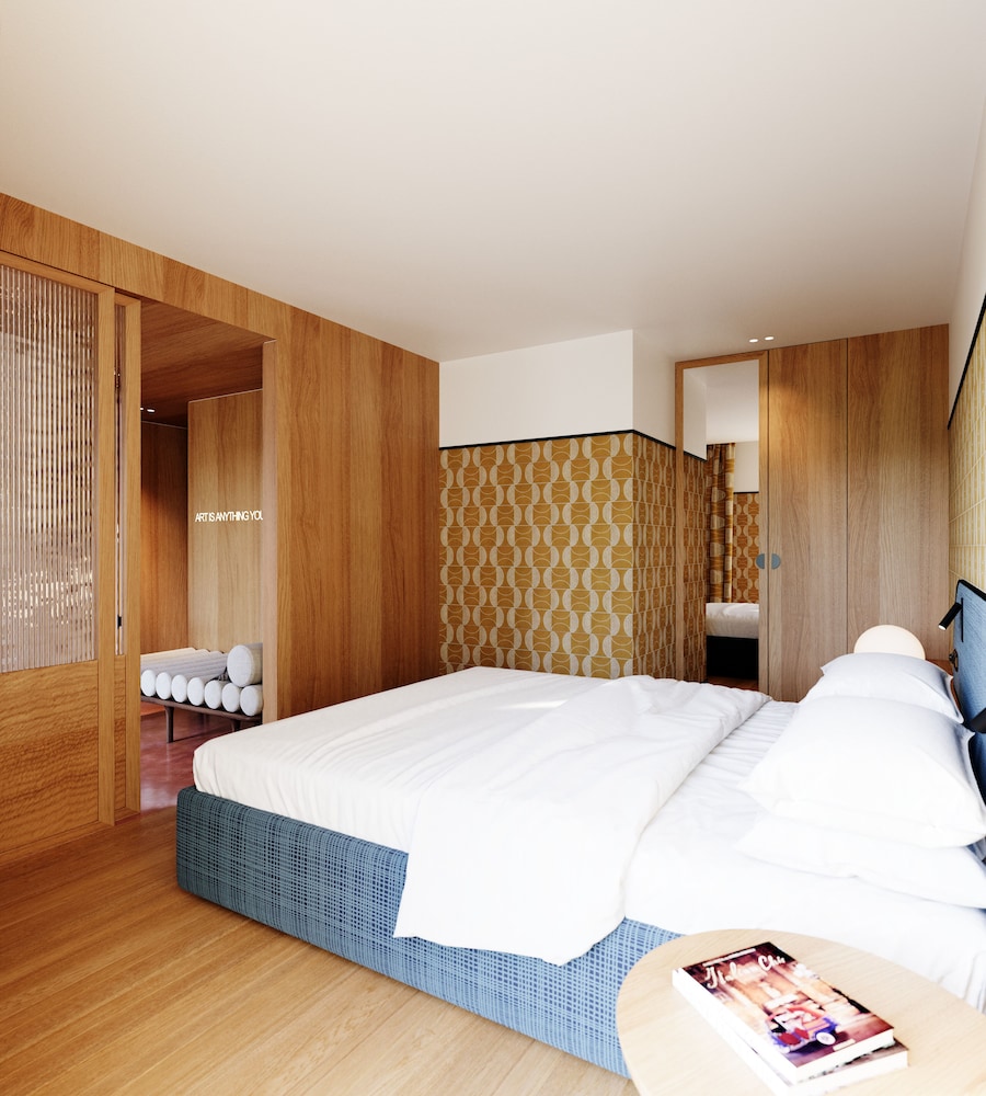 Junior Suite, Courtyard View (Urban Pateo Suite)