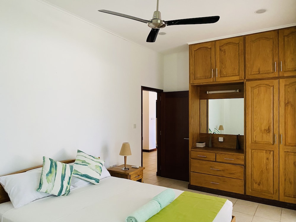 Basic Apartment photo 2