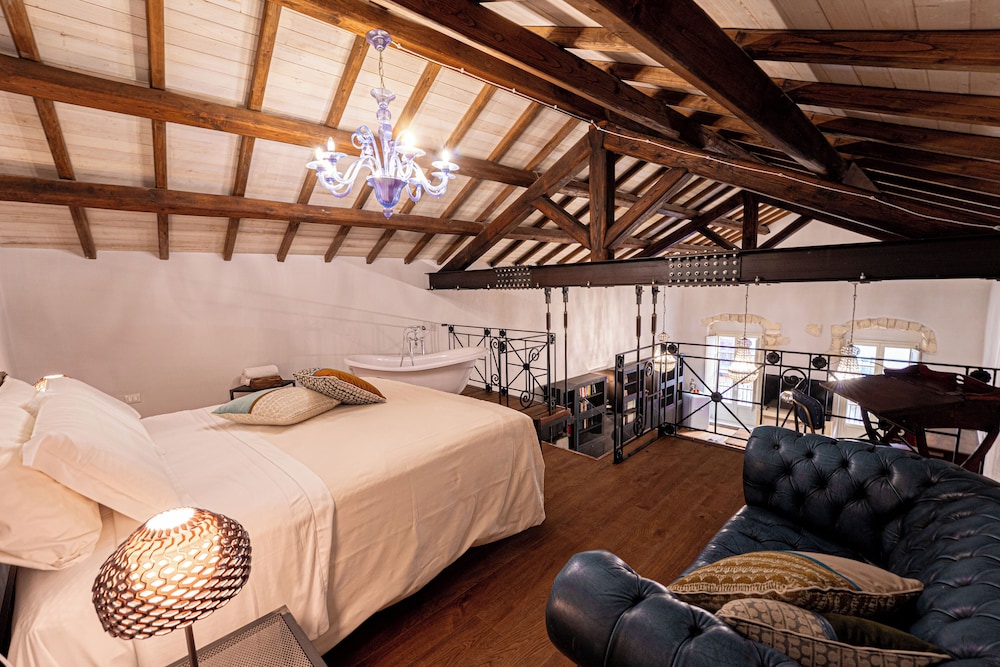 Luxury Studio Suite, Balcony, City View