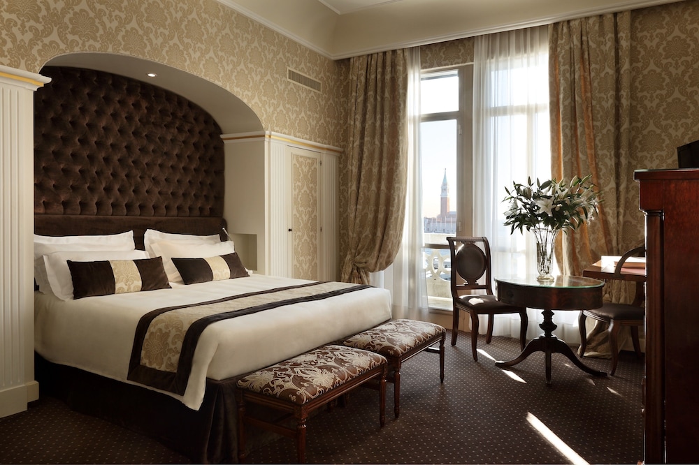 Deluxe Room, Balcony, Lagoon View