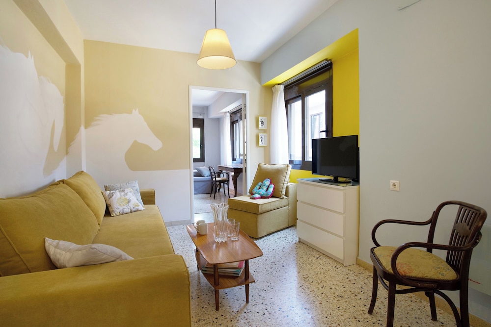 Family Apartment, 1 Bedroom (Perfect ten! #10) - no elevator photo 1