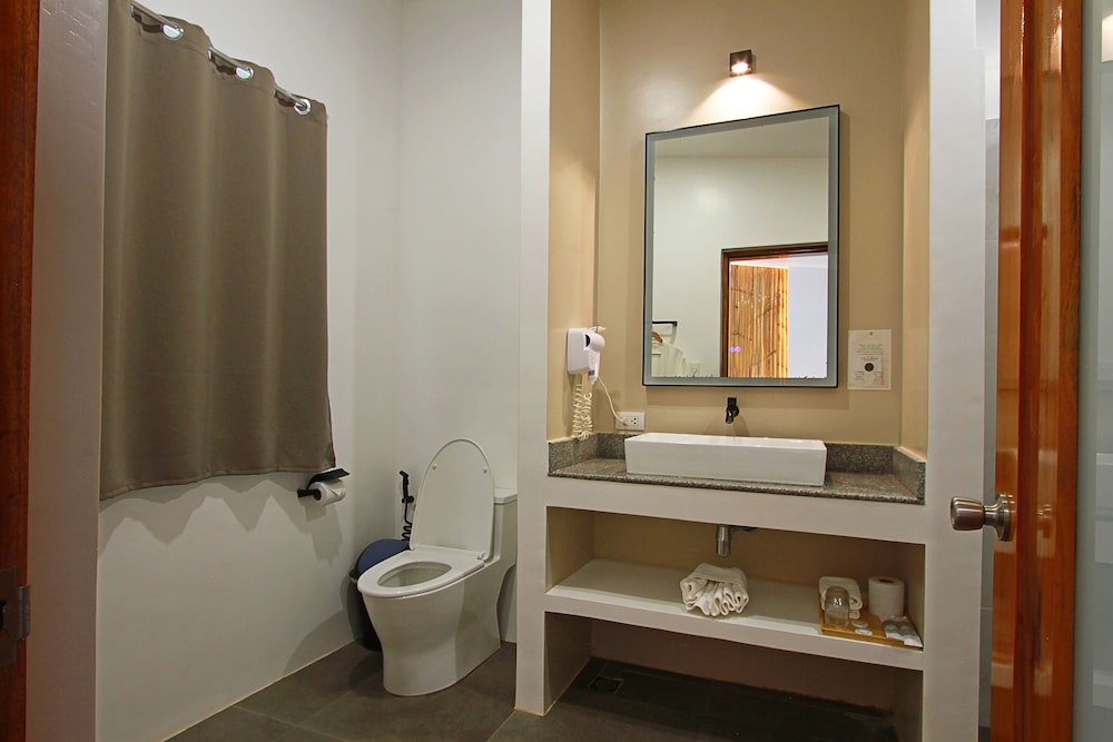 Deluxe Triple Room - Photo 24