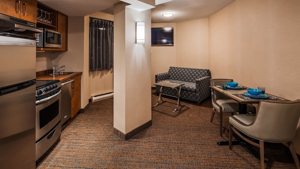 Suite, 2 Queen Beds, Non Smoking, Kitchen (Full Kitchen)