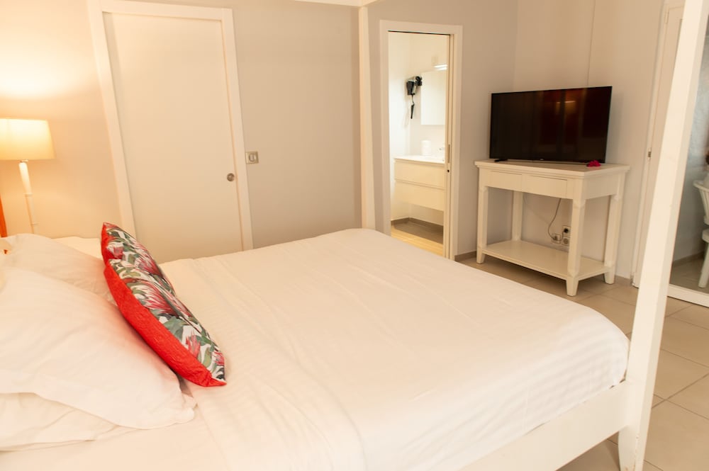 Quadruple Room, Multiple Beds, Non Smoking, Sea View photo 2