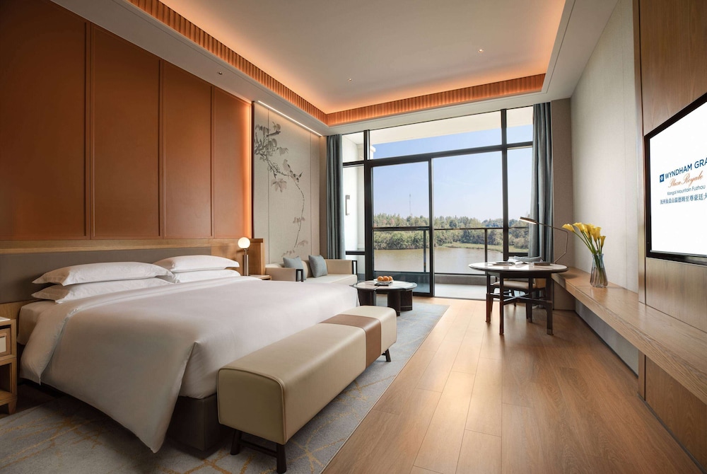 Room, Non Smoking, Lake View photo 1