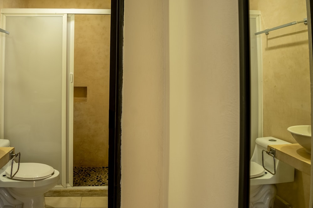 Standard Triple Room - Photo 4