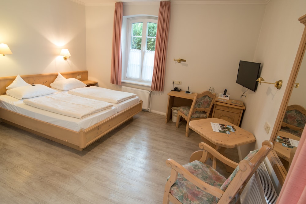 Double Room - Photo 5