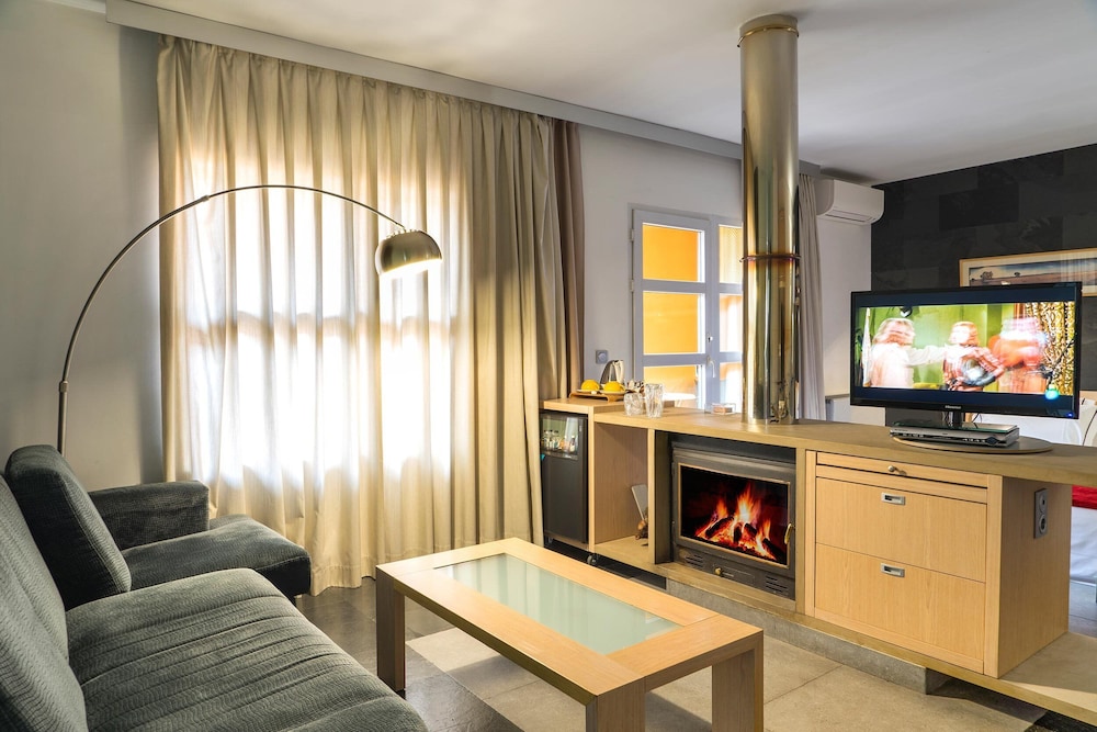 Suite - Photo 6