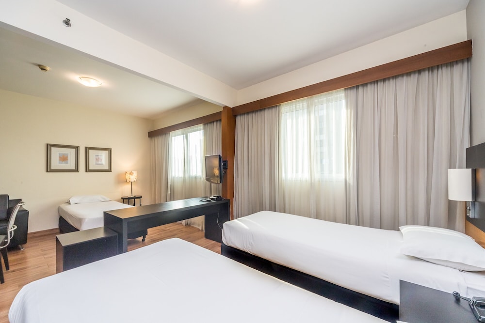 Standard Single Room thumbnail 5