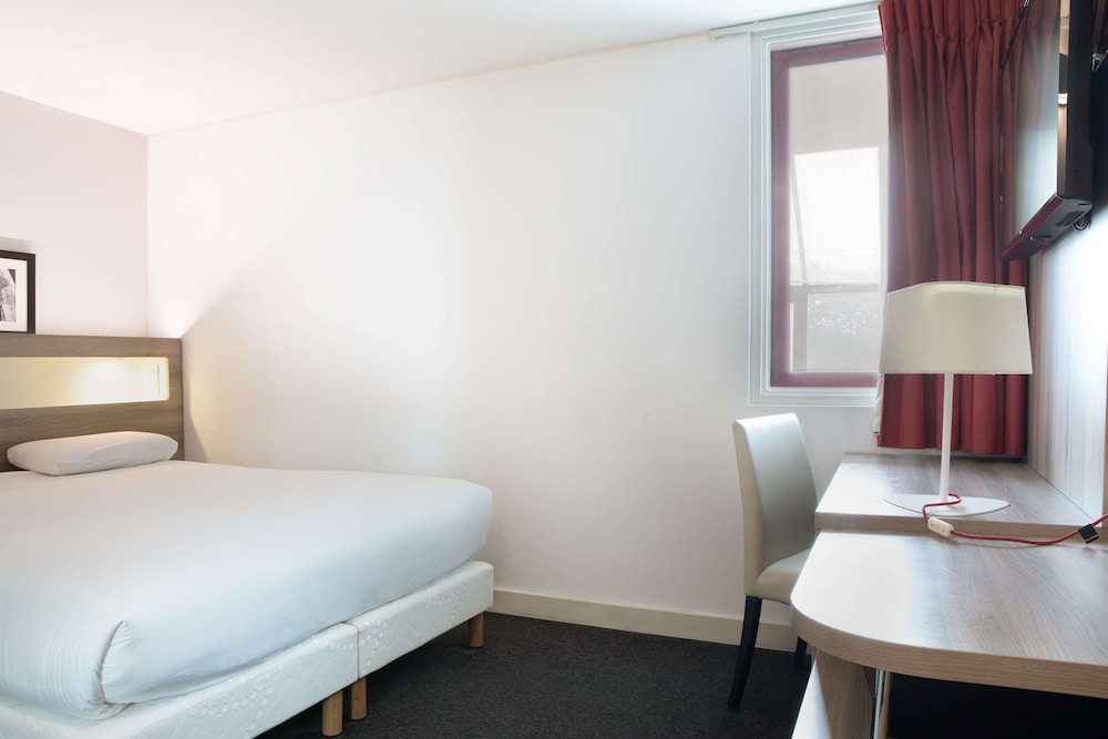 Superior Room, Multiple Beds - Photo 6