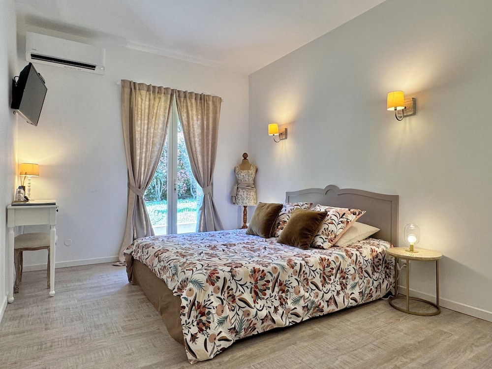 Double Room (Chambre Nico) photo 1