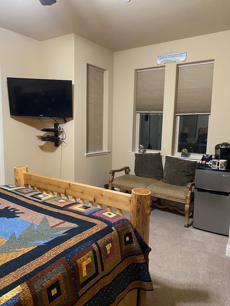 Standard Double Room, Ensuite (Yosemite Falls Room) photo 1